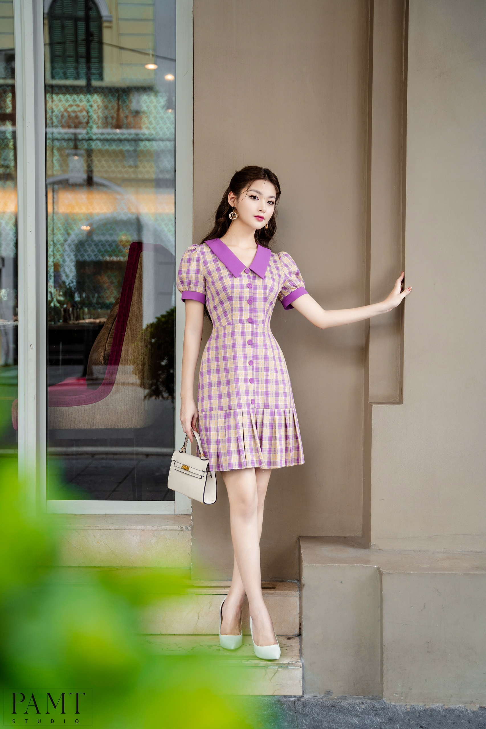 Mách bạn diện trang phục màu tím đẹp như mỹ nhân Việt